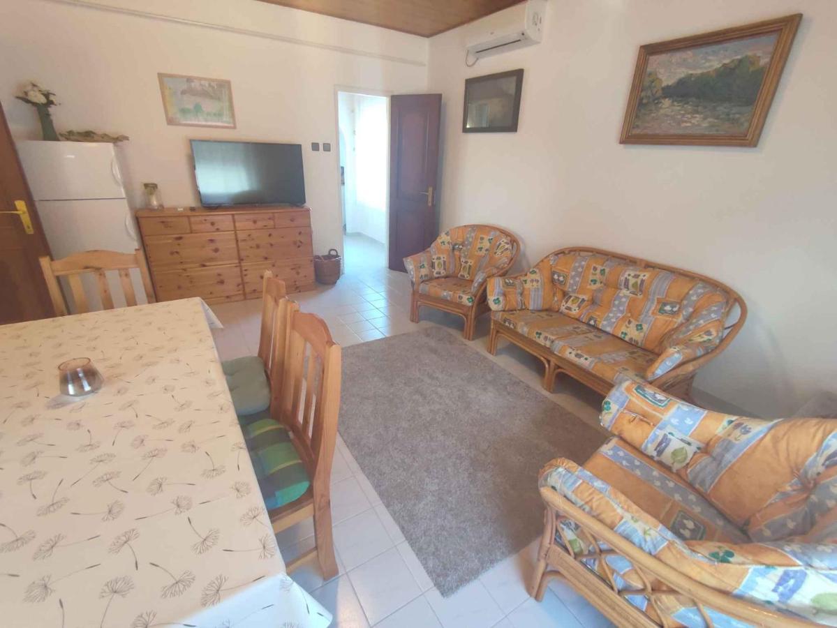 Holiday Home In Balatonboglar 45807 Bagian luar foto